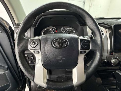 Certified 2017 Toyota Tundra SR5 image 16