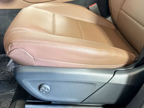 New 2026 Mercedes-Benz GLS 450 GLS 450 4MATIC SUV image 17