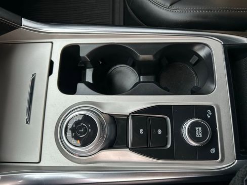 Certified 2022 Ford Explorer XLT w/ Equipment Group 202A image 30