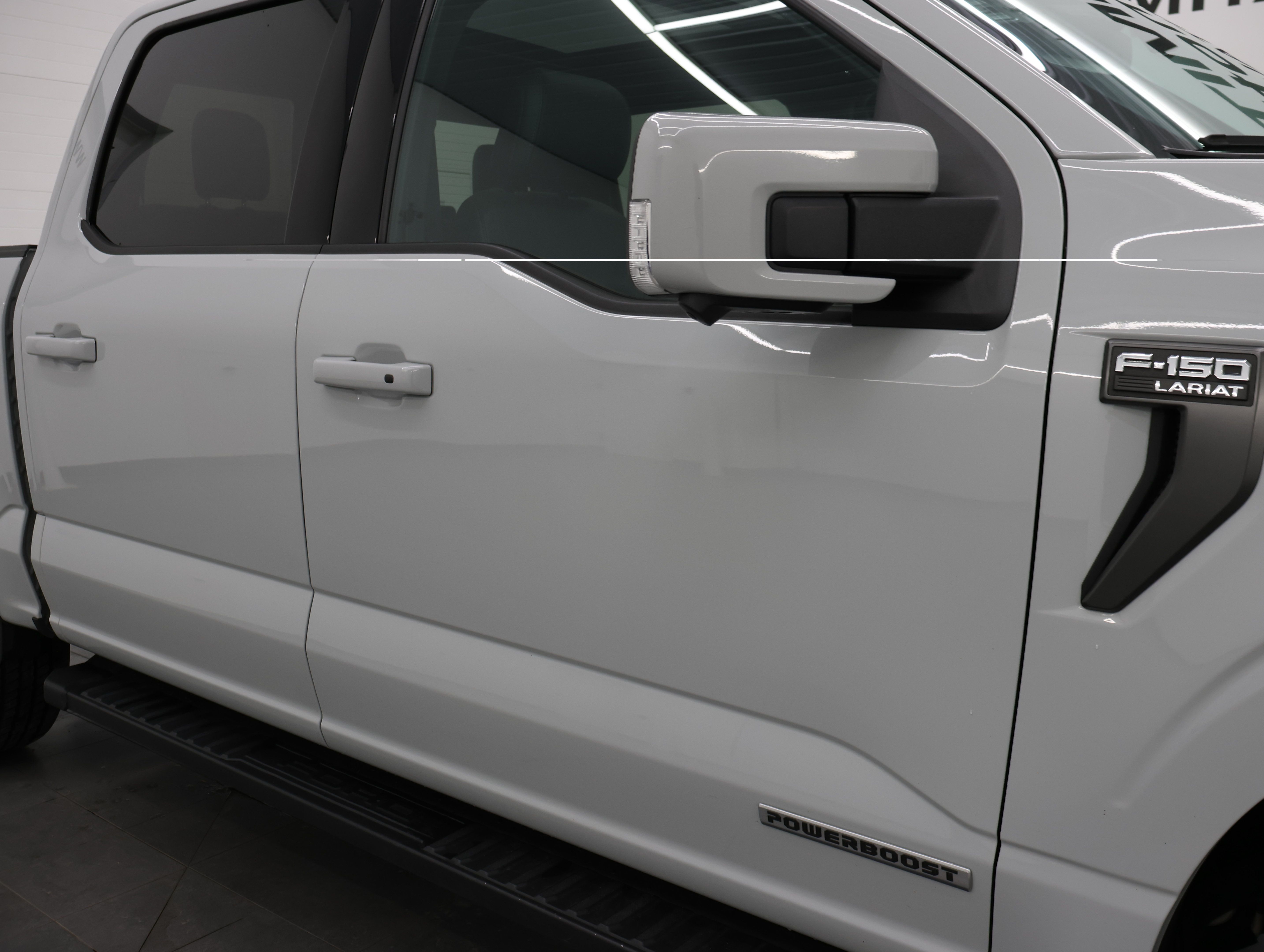 Used 2023 Ford F150 Lariat w/ Equipment Group 502A High AWD/4WD image 31
