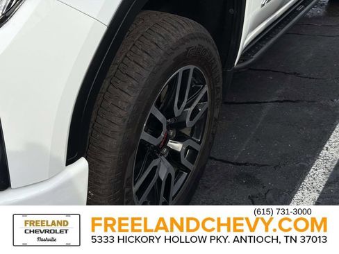 Used 2021 GMC Sierra 1500 AT4 w/ AT4 Value Package image 9