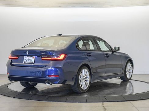Used 2023 BMW 330i Sedan w/ Driving Assistance Package RWD image 4