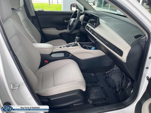 Used 2023 Honda HR-V LX image 11