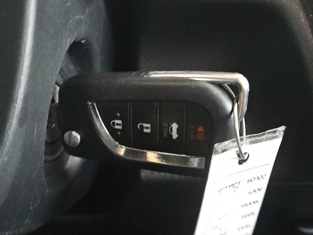Used 2020 Toyota Camry SE FWD image 26