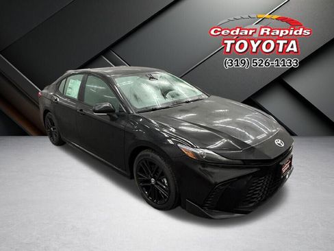 New 2026 Toyota Camry SE image 1