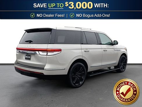 Used 2023 Lincoln Navigator Reserve image 7