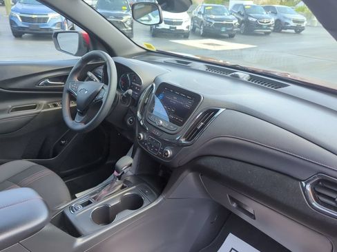 Certified 2024 Chevrolet Equinox RS FWD image 16