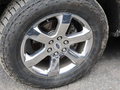 Used 2021 Ford F150 Lariat image 7