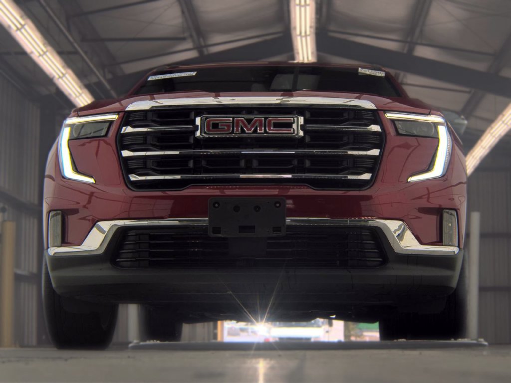 Used 2024 GMC Acadia Elevation w/ Luxury Package FWD image 12