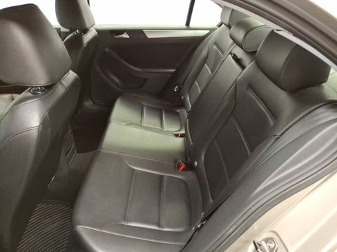 Used 2014 Volkswagen Jetta SE image 12