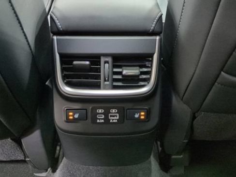 Used 2024 Subaru Outback Touring AWD/4WD image 32