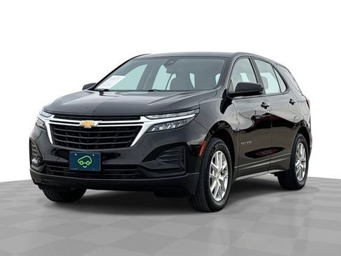Used 2023 Chevrolet Equinox LS image 1