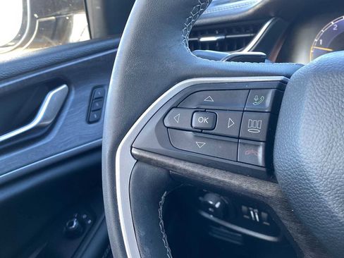 Certified 2023 Jeep Grand Cherokee Limited w/ Luxury Tech Group II image 24