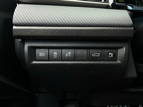 Used 2025 Toyota Camry SE image 22