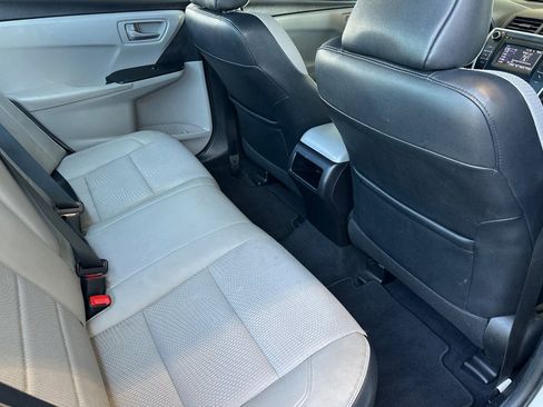 Used 2016 Toyota Camry SE image 17