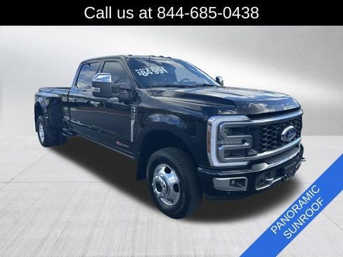 Used 2024 Ford F350 Platinum image 3