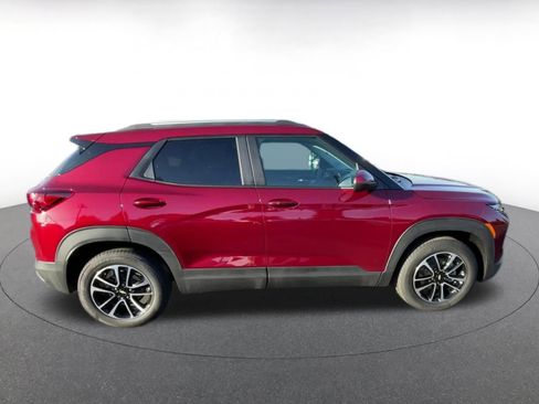 Used 2025 Chevrolet TrailBlazer LT image 16