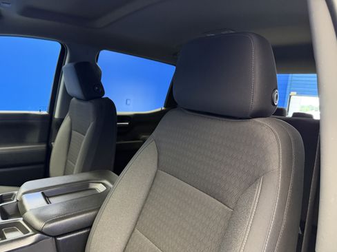 Used 2021 Chevrolet Silverado 1500 LT AWD/4WD image 13