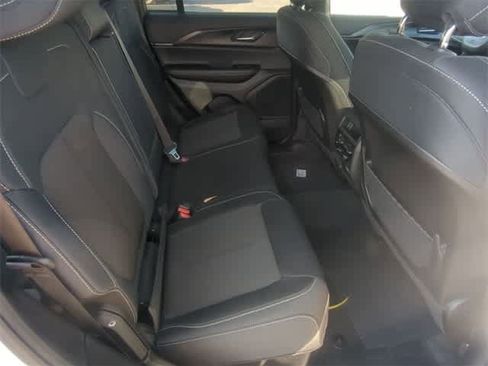 New 2025 Jeep Grand Cherokee Laredo image 20