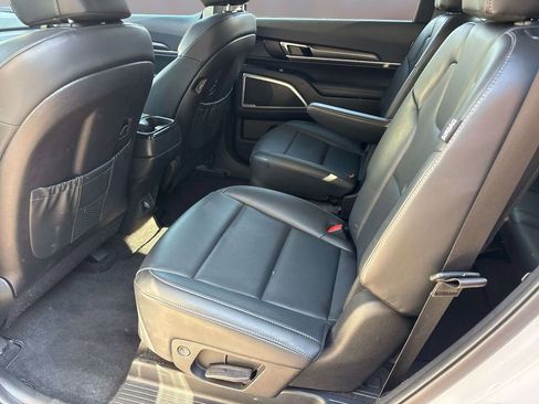 Used 2025 Kia Telluride S AWD/4WD image 10