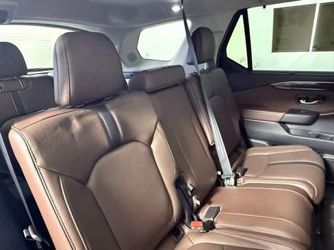 Used 2024 Honda Pilot Elite image 45