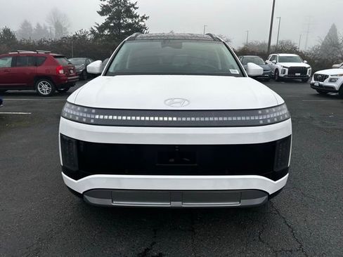 New 2026 Hyundai Ioniq 9 Limited image 3