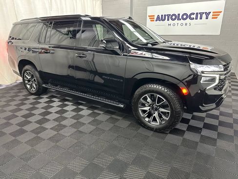 Used 2023 Chevrolet Suburban Z71 w/ Luxury Package AWD/4WD image 2
