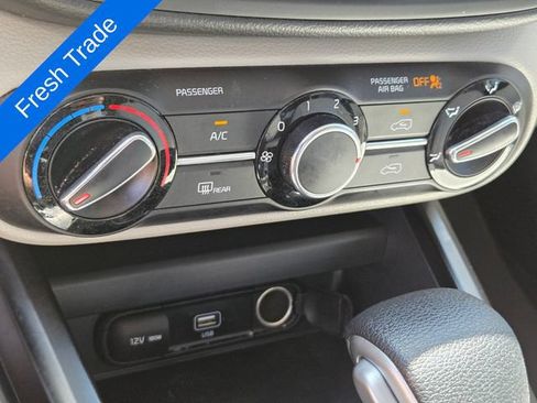 Used 2022 Kia Soul LX FWD image 22