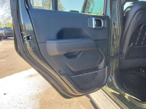 Used 2022 Jeep Gladiator Mojave w/ Cold Weather Group image 24