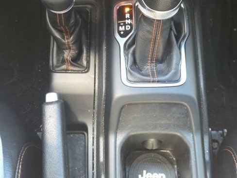 Used 2021 Jeep Gladiator Mojave AWD/4WD image 28