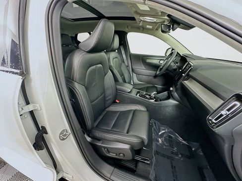 Used 2023 Volvo XC40 B5 Plus w/ Driver Assist Package image 37