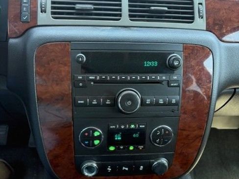 Used 2014 Chevrolet Tahoe LT w/ Texas Edition RWD image 11