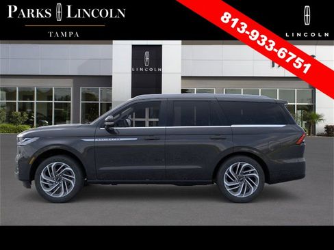 New 2025 Lincoln Navigator Reserve image 26