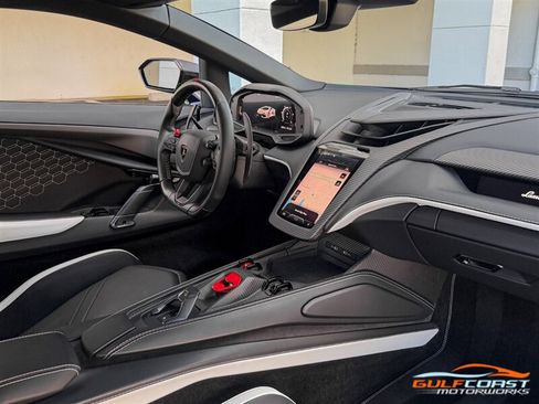 Used 2024 Lamborghini Revuelto AWD/4WD image 35