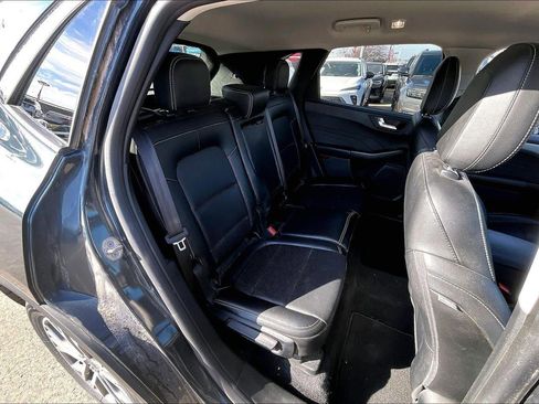 Used 2022 Ford Escape SEL image 19
