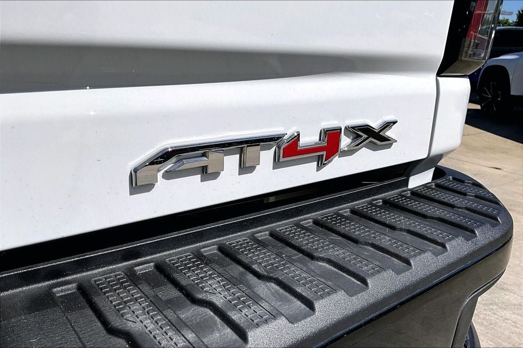 Used 2025 GMC Sierra 2500 AT4X AWD/4WD image 7