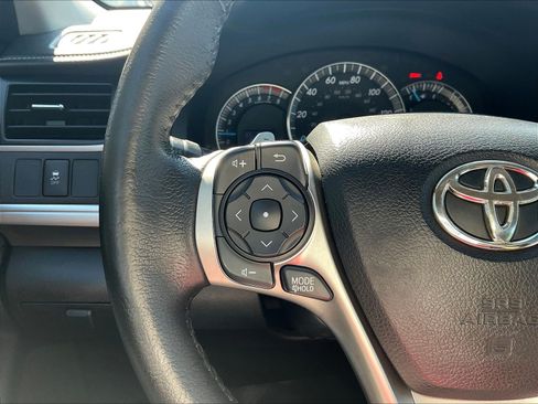 Used 2013 Toyota Camry SE FWD image 11
