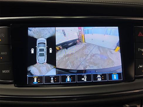 Used 2023 Buick Enclave Avenir image 25