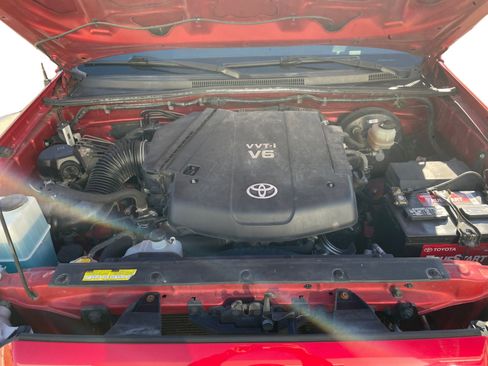 Used 2012 Toyota Tacoma 4x4 Access Cab V6 image 6