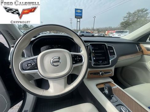 Used 2022 Volvo XC90 T8 Inscription Expression w/ Advanced Package image 10