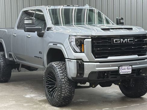Used 2026 GMC Sierra 2500 AT4 w/ Max Trailering Package image 7