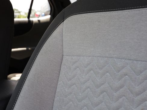 Used 2023 Chevrolet Equinox LS w/ LS Convenience Package FWD image 17