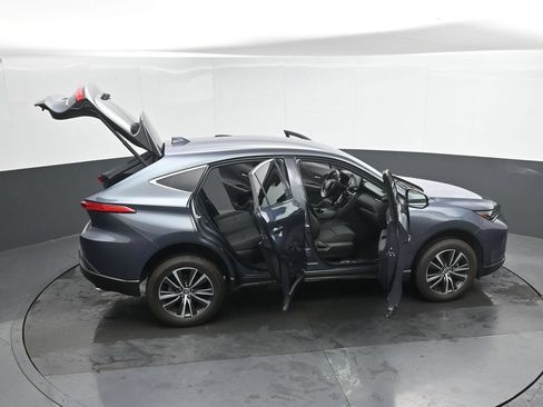 Used 2022 Toyota Venza LE AWD/4WD image 46