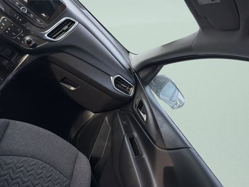 Used 2022 Chevrolet Equinox LT image 22