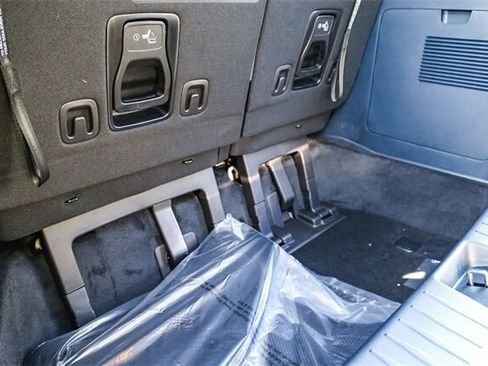 New 2026 Kia Carnival EX image 24