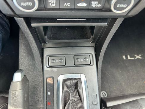 Used 2019 Acura ILX FWD image 19