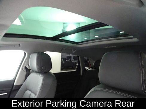 Used 2021 Audi e-tron Premium Plus image 11