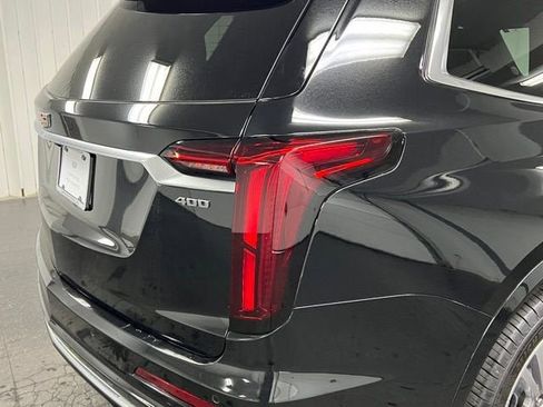 Used 2024 Cadillac XT6 Premium Luxury image 11