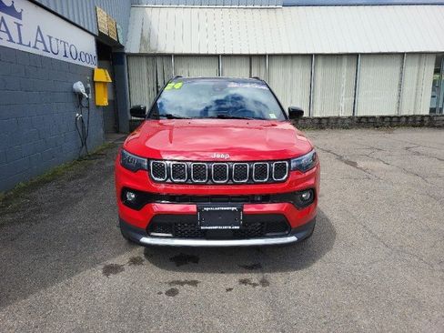 Used 2024 Jeep Compass Limited AWD/4WD image 4