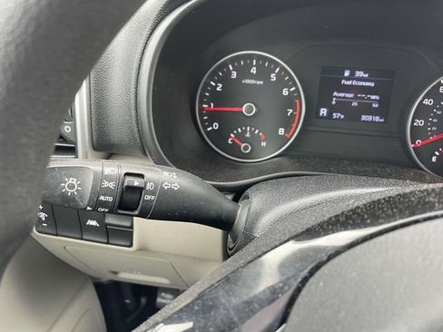 Used 2022 Kia Sportage LX image 31